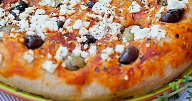 Gefülltes Pizzabrot mit Sauerteig