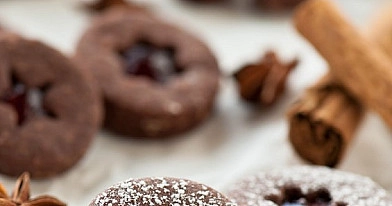 Schokoplätzchen mit Glühweingelee