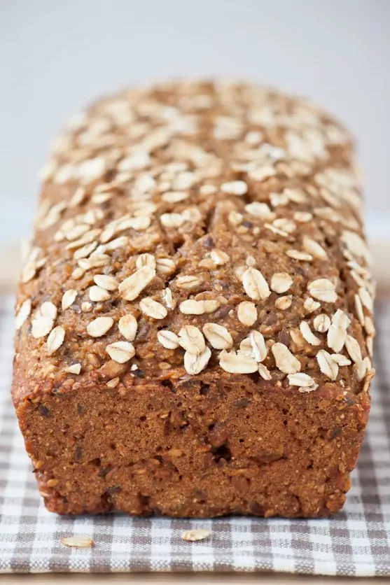 Schwarzbrot mit Sauerteig ohne Gehzeit