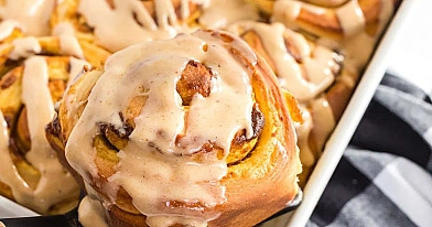 Kürbis-Zimtschnecken (Pumpkin cinnamon rolls)