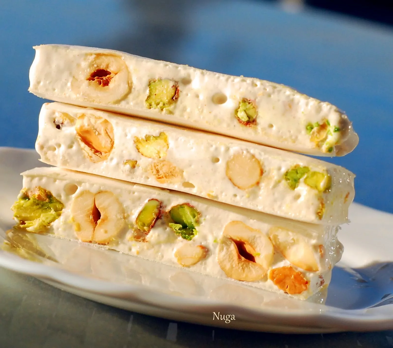 Torrone oder italienischer Nougat als Dessert