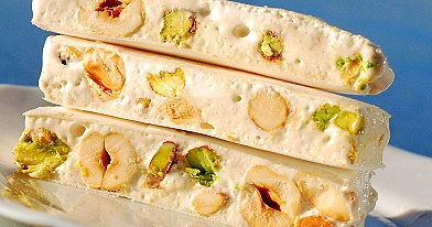 Torrone oder italienischer Nougat als Dessert