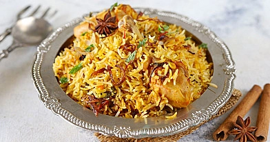 Chicken Biryani - Indisches Fladenbrot mit Basmati-Reis