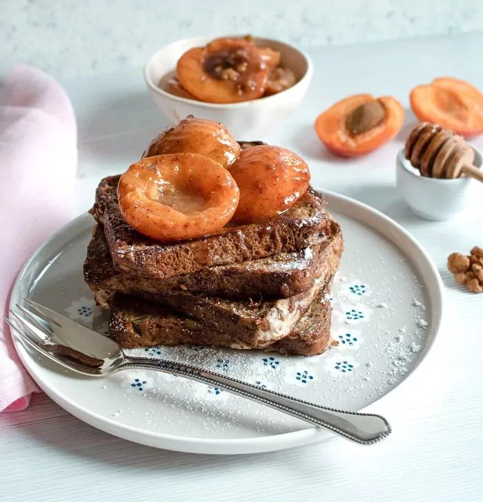 French Toast mit karamellisierten Aprikosen