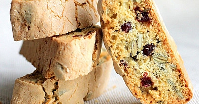 Biscotti - Kekse mit Kürbiskernen und getrockneten Cranberrys