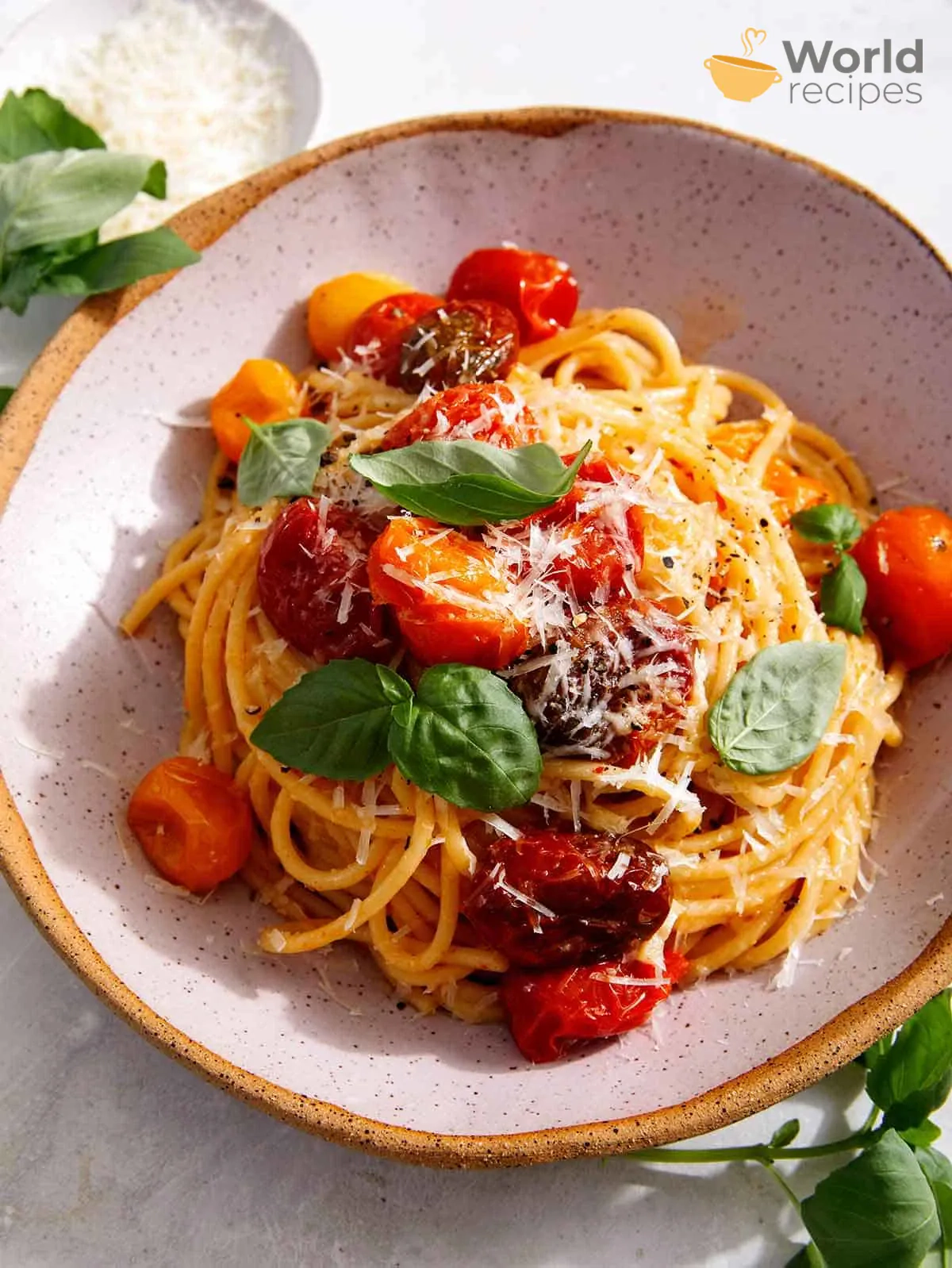 Pasta in Parmesanbutter mit Rösttomaten