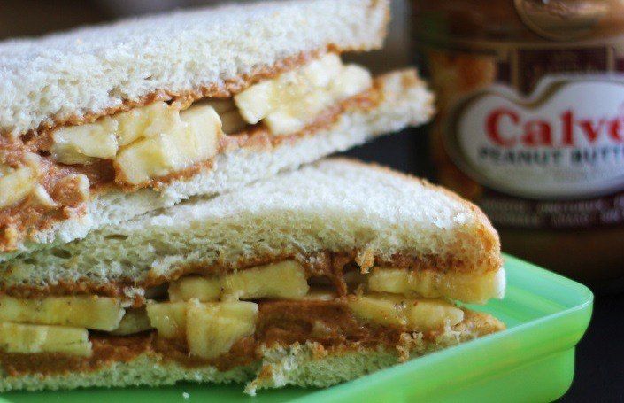 Erdnussbutter und Bananen Sandwich